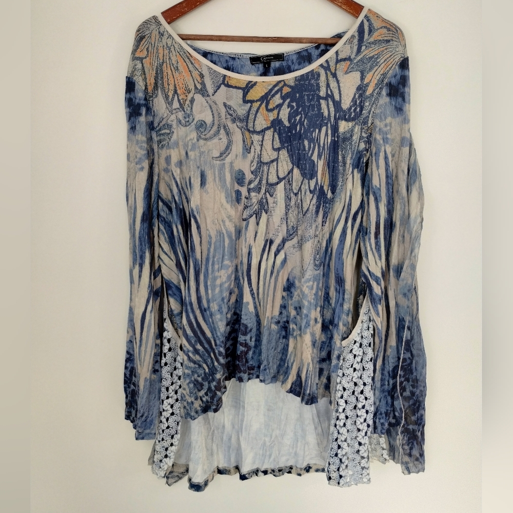 Cativa Mixed Media Artsy Top Size Large